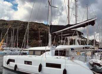 Alquilar catamarán en Lavrion Marina - Lagoon 46