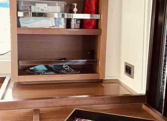 Alquilar catamarán en Lavrion Marina - Lagoon 46