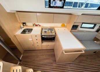 Rent a sailboat in Yes marina - Bavaria C38