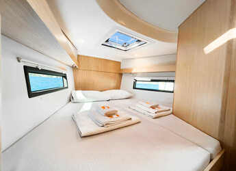 Rent a sailboat in Yes marina - Bavaria C38