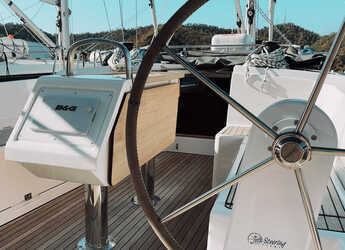 Rent a sailboat in Yes marina - Bavaria C38