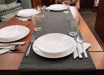 Louer voilier à Yes marina - Bavaria C42