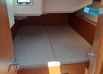 Rent a sailboat in Marina Sivota - Bavaria C46