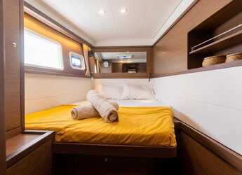 Rent a catamaran in Marina Tourlos - Lagoon 450 Fly