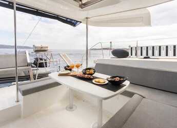 Rent a catamaran in Marina Tourlos - Lagoon 450 Fly