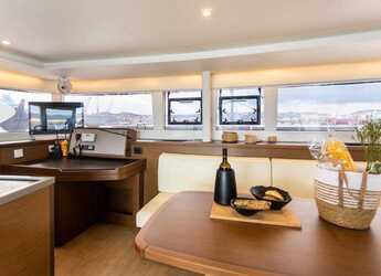 Rent a catamaran in Marina Tourlos - Lagoon 450 Fly