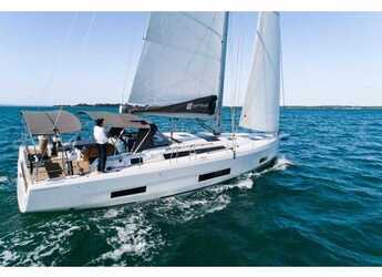 Alquilar velero en Marina Skiathos  - Dufour 470
