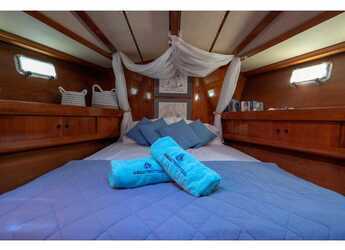 Rent a sailboat in Flisvos  Marina - Sun Odyssey 51