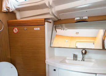 Chartern Sie segelboot in Nikiana Marina - Sun Odyssey 42DS