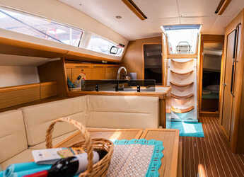 Chartern Sie segelboot in Nikiana Marina - Sun Odyssey 42DS