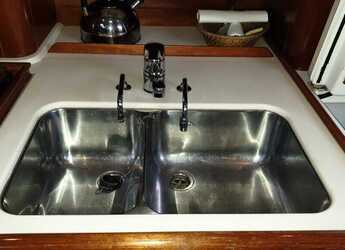 Rent a sailboat in Nikiti - Beneteau 50