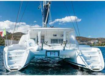 Rent a catamaran in Marina di Portisco - Lagoon 440