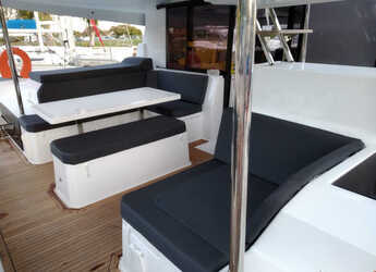 Alquilar catamarán en Marina Delta Kallithea - Astréa 42