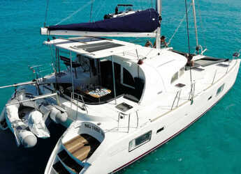 Chartern Sie katamaran in Marina Ibiza - Lagoon 380