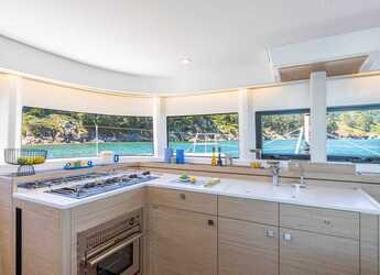 Rent a catamaran in Port Purcell, Joma Marina - Lagoon 43 - 4 cab.