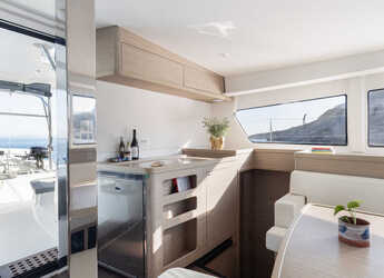 Rent a catamaran in Alimos Marina - Lagoon 42