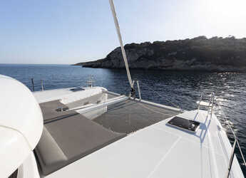Rent a catamaran in Alimos Marina - Lagoon 42
