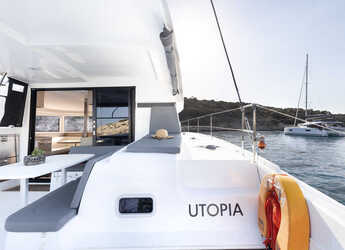 Rent a catamaran in Alimos Marina - Lagoon 42