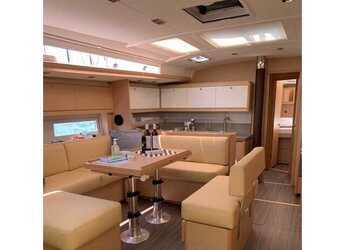 Alquilar velero en Olympic Marine - Dufour 530