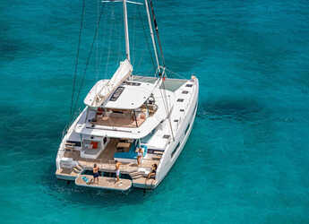 Rent a catamaran in Lefkas Marina - Lagoon 55