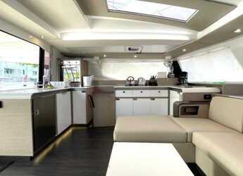 Rent a catamaran in Fort Burt Marina - Fountaine Pajot Elba 45