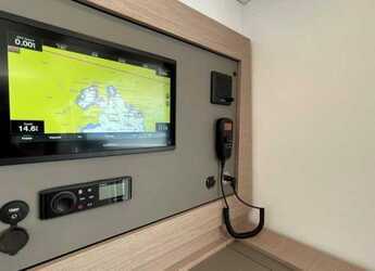 Rent a catamaran in Fort Burt Marina - Fountaine Pajot Elba 45