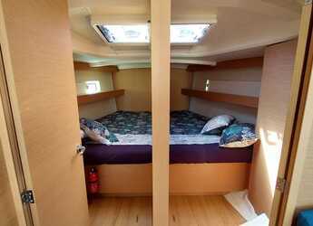 Rent a sailboat in Marina Cala de Medici - Sun Odyssey 440 - 4 cabine - 2 bagni