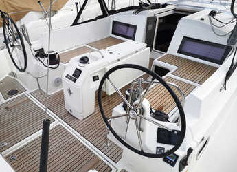 Rent a sailboat in Marina Cala de Medici - Sun Odyssey 440 - 4 cabine - 2 bagni