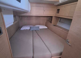 Chartern Sie segelboot in Marina Cala de Medici - Dufour 530