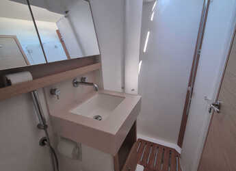 Chartern Sie segelboot in Marina Cala de Medici - Dufour 530