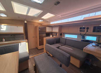 Chartern Sie segelboot in Marina Cala de Medici - Dufour 530