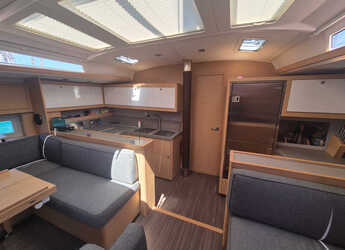 Chartern Sie segelboot in Marina Cala de Medici - Dufour 530