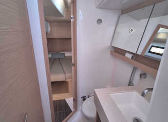 Chartern Sie segelboot in Marina Cala de Medici - Dufour 530