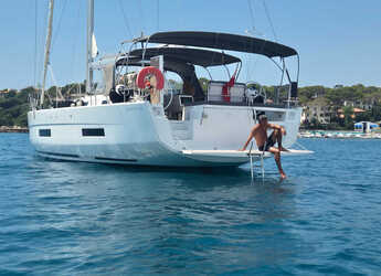 Chartern Sie segelboot in Marina Cala de Medici - Dufour 530