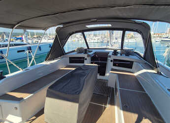 Chartern Sie segelboot in Marina Cala de Medici - Dufour 530