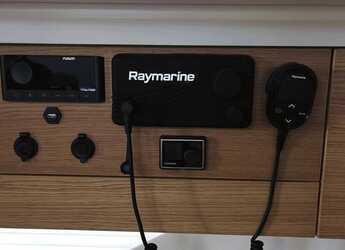 Alquilar velero en Marine Pirovac - Elan E6