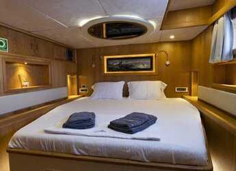 Rent a catamaran in Nea Peramos - Long Island