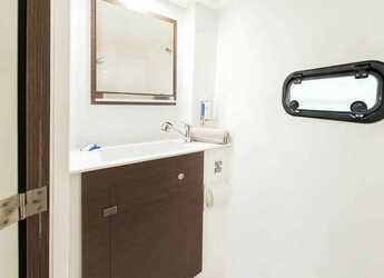 Alquilar catamarán en Real Club Nautico de Palma - Bali Catspace