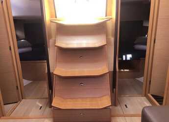 Alquilar velero en Punta Nuraghe - Dufour 530