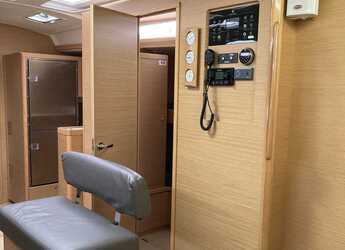 Alquilar velero en Punta Nuraghe - Dufour 530