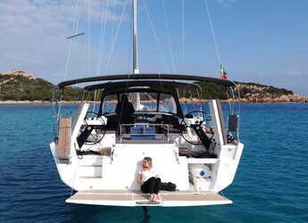 Alquilar velero en Punta Nuraghe - Dufour 530