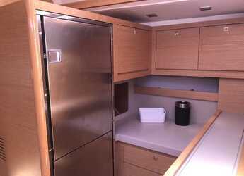 Alquilar velero en Punta Nuraghe - Dufour 530