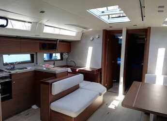 Rent a sailboat in Marina di Portorosa - Oceanis 51.1 - 5 + 1 cab.