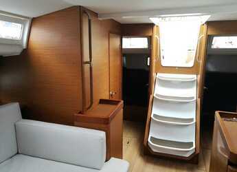 Rent a sailboat in Marina di Portorosa - Sun Odyssey 440 - 4 cab.
