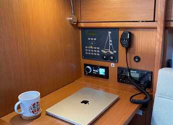 Rent a sailboat in Marina Imbat - Bavaria 34 Cruiser