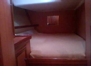 Rent a sailboat in Poros Marina - Ocean Star 51.1