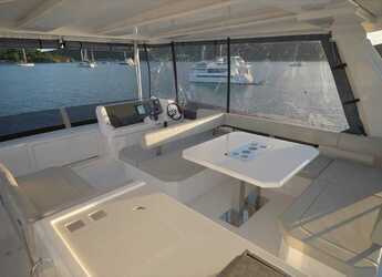 Rent a power catamaran  in Wickhams Cay II Marina - Moorings 403 PC (Exclusive)