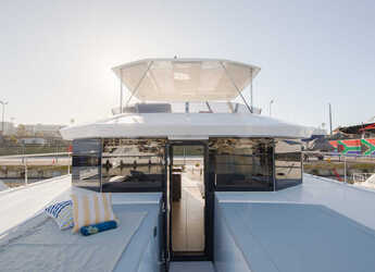Rent a power catamaran  in Wickhams Cay II Marina - Moorings 534 PC/8+1 (Exclusive)