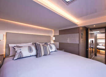 Rent a power catamaran  in Wickhams Cay II Marina - Moorings 534 PC/8+1 (Exclusive)