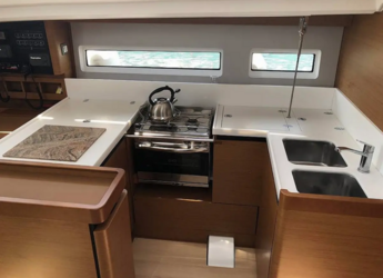 Rent a sailboat in D-Marin Marina Lefkas - Sun Odyssey 440 - 4 cab.